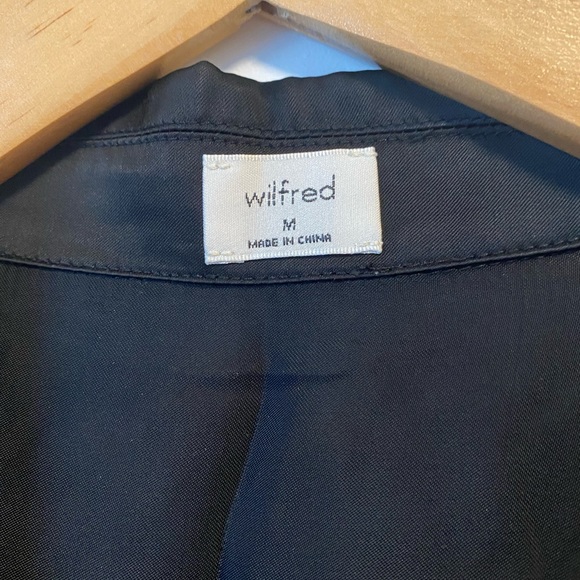 Aritzia - Wilfred satin cropped blouse - Picture 3 of 3